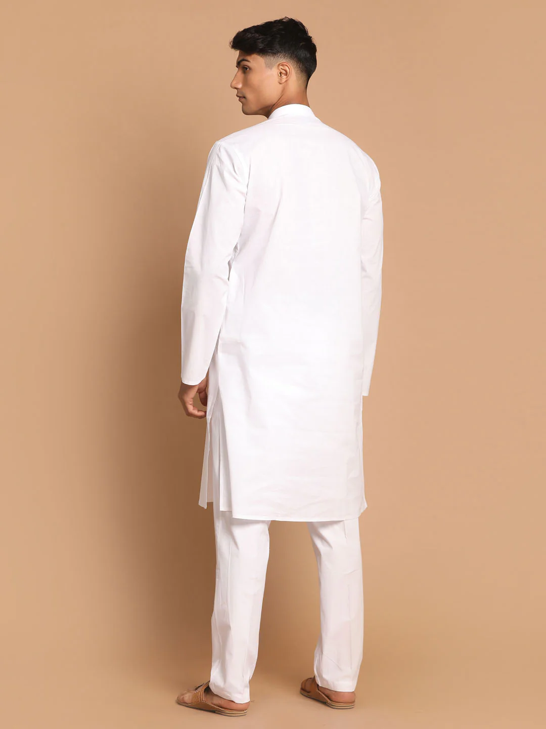 Men's White Kurta And Pant Style Cotton Pajama Set - Image 3