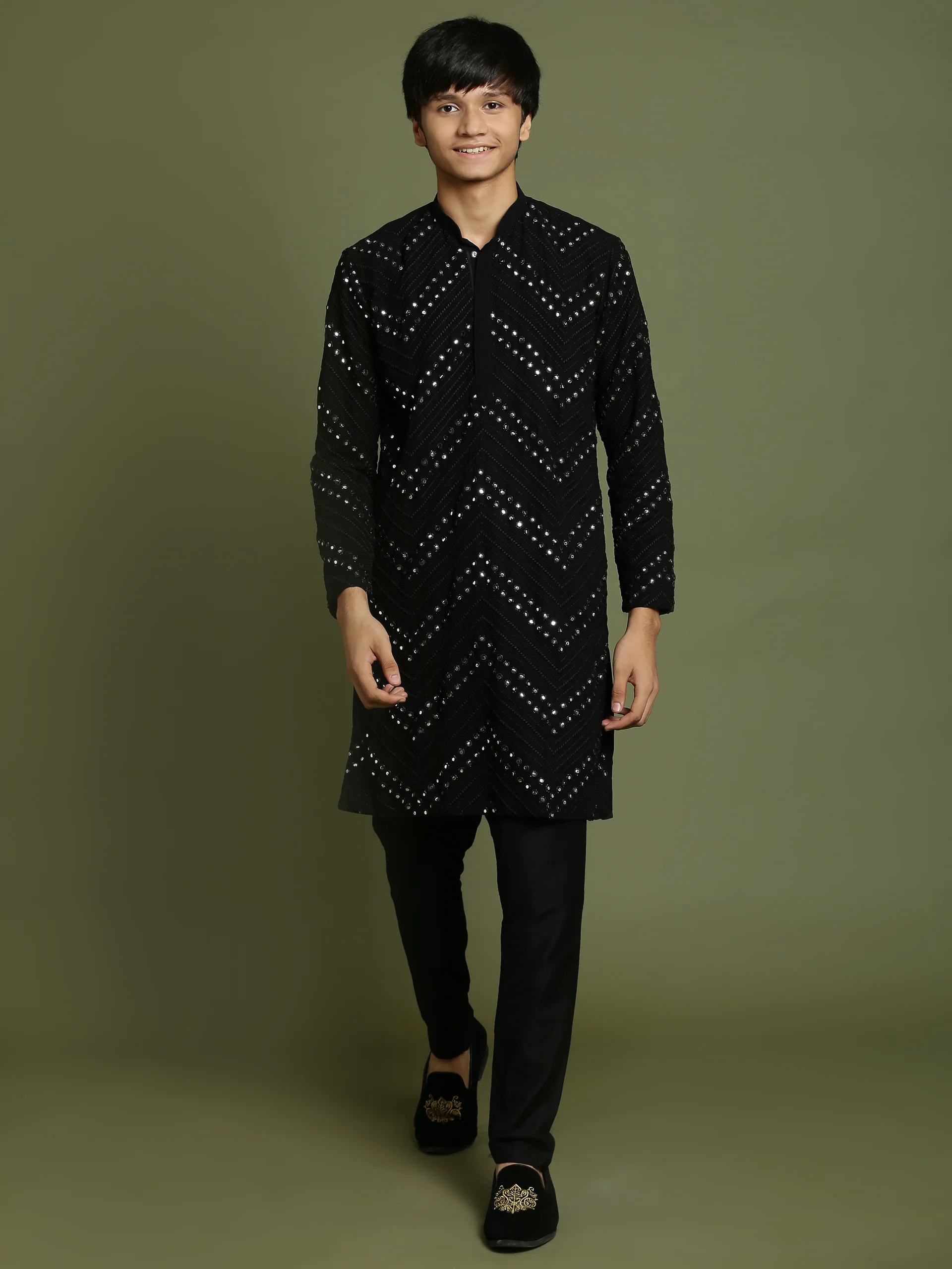 Boy's Black Mirror Work Georgette Kurta And Pyjama Set - Image 7
