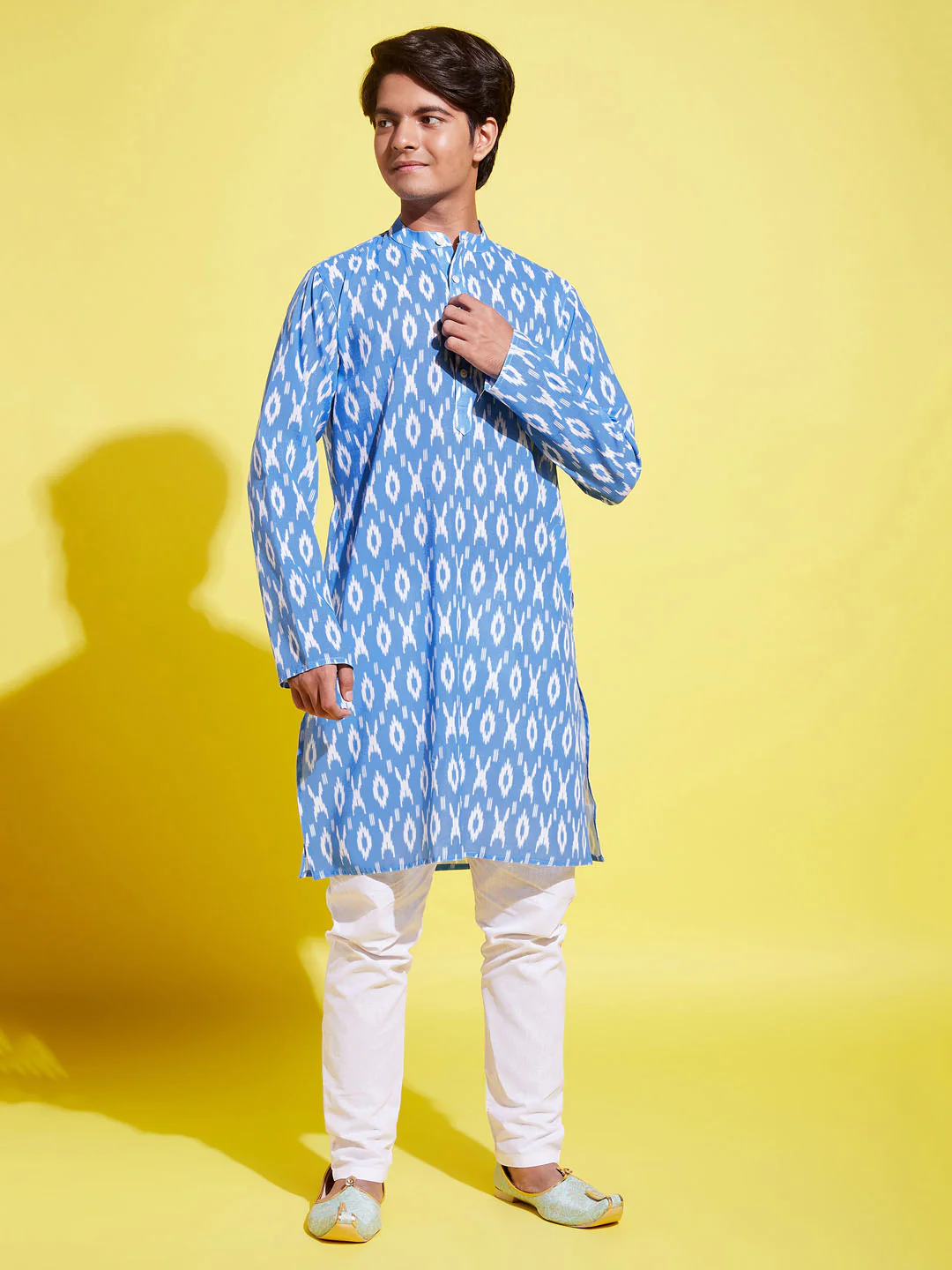 Boy's Traditional Ikkat Print Flat Collar Kurta And Pyjama Set - Image 2